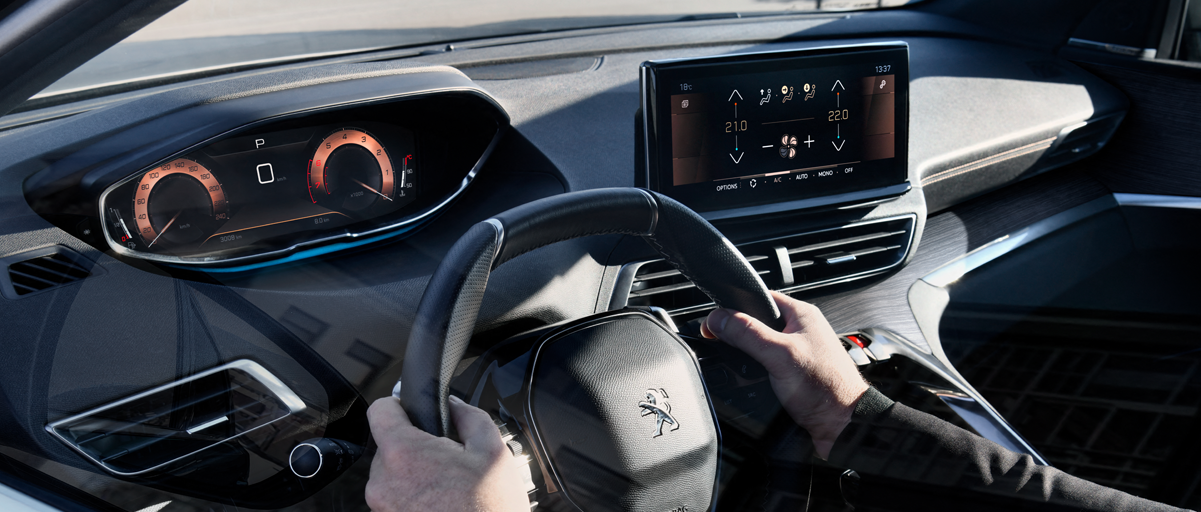 New Peugeot 5008 SUV - iCockpit